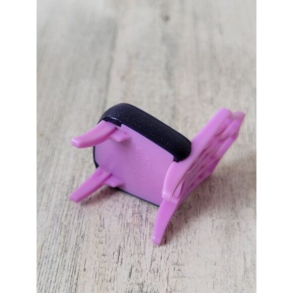 Vampirina mini spider web chair doll accessory toy figure - Picture 4 of 4